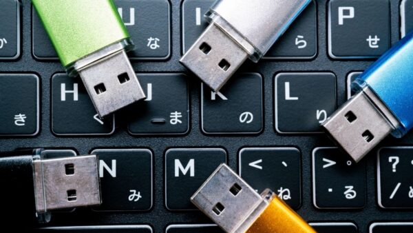 【デジタル・用語】USB入門：デジタルコネクティビティの基礎を解き明かす！デジタルデバイス必携のキー！