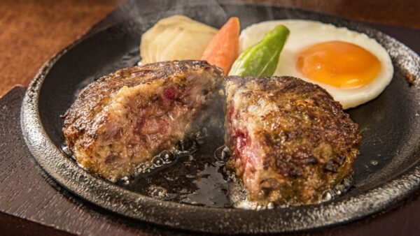 【生活・食・洋食・肉】『ハンバーグ』の世界：歴史からレシピまでの深掘り解説！と題してICTエンジニアが解説をしてみます。