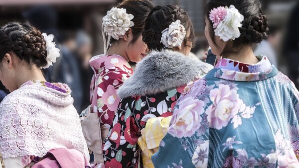 【日本文化・歴史】日本の『正月文化』：『初詣』の深い意味と伝統！と題してICTエンジニアが解説をしてみます。