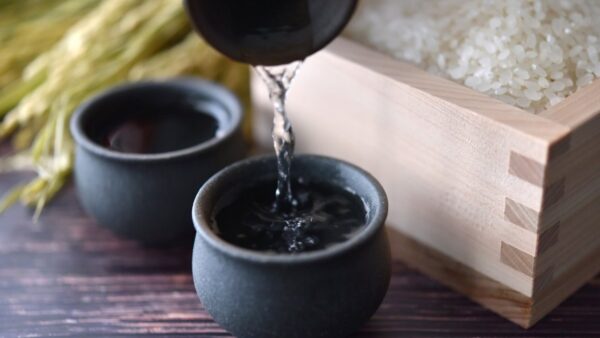 【生活・食・酒】『日本酒』と『焼酎』：その歴史、特徴、そして最も美味しい飲み方を徹底解説！